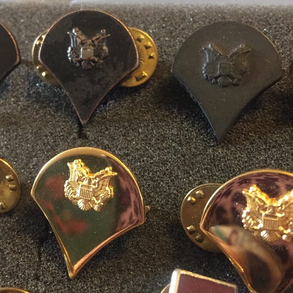 US Army Accessories Vintage Us Army Lapelhat Pin Insignia Poshmark
